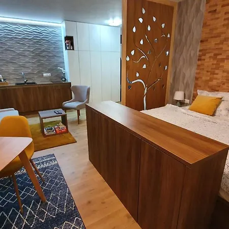 Rodinny Privatny A309 V Uplnom Centre Stareho Smokovca - Ticha Izba S Parkovanim *