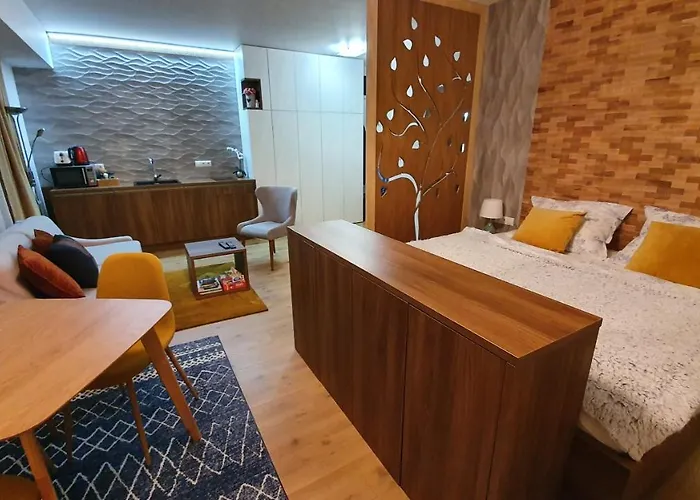 Rodinny Privatny A309 V Uplnom Centre Stareho Smokovca - Ticha Izba S Parkovanim *
